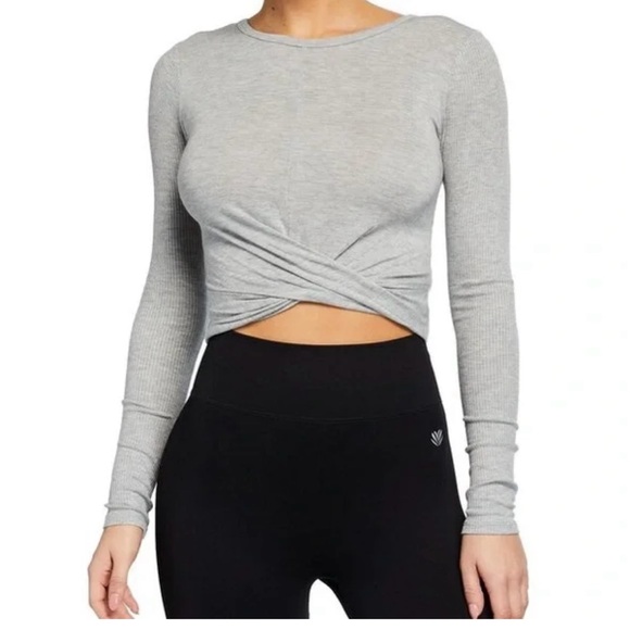 ALO Yoga Tops - Alo yoga top